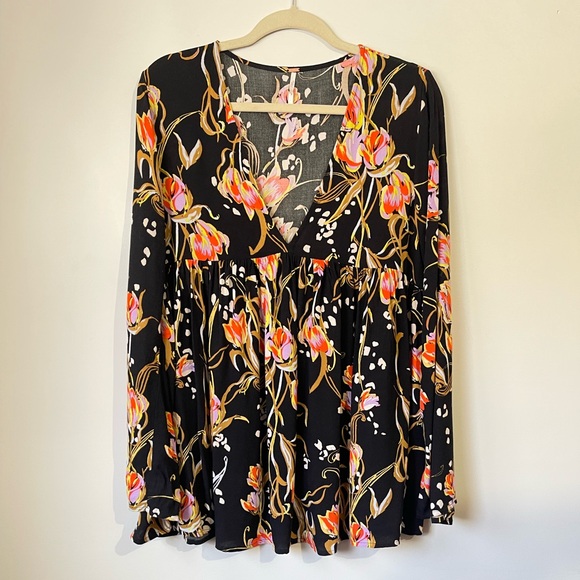 Free People Tops - SOLD Free People Bella Printed Tunic Black Floral